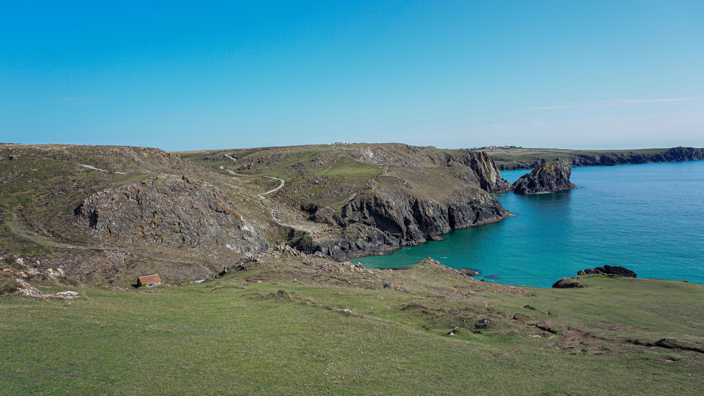 Kynance Cove on the Lizard peninsula, Cornwall, with its sea stacks and turquoise water