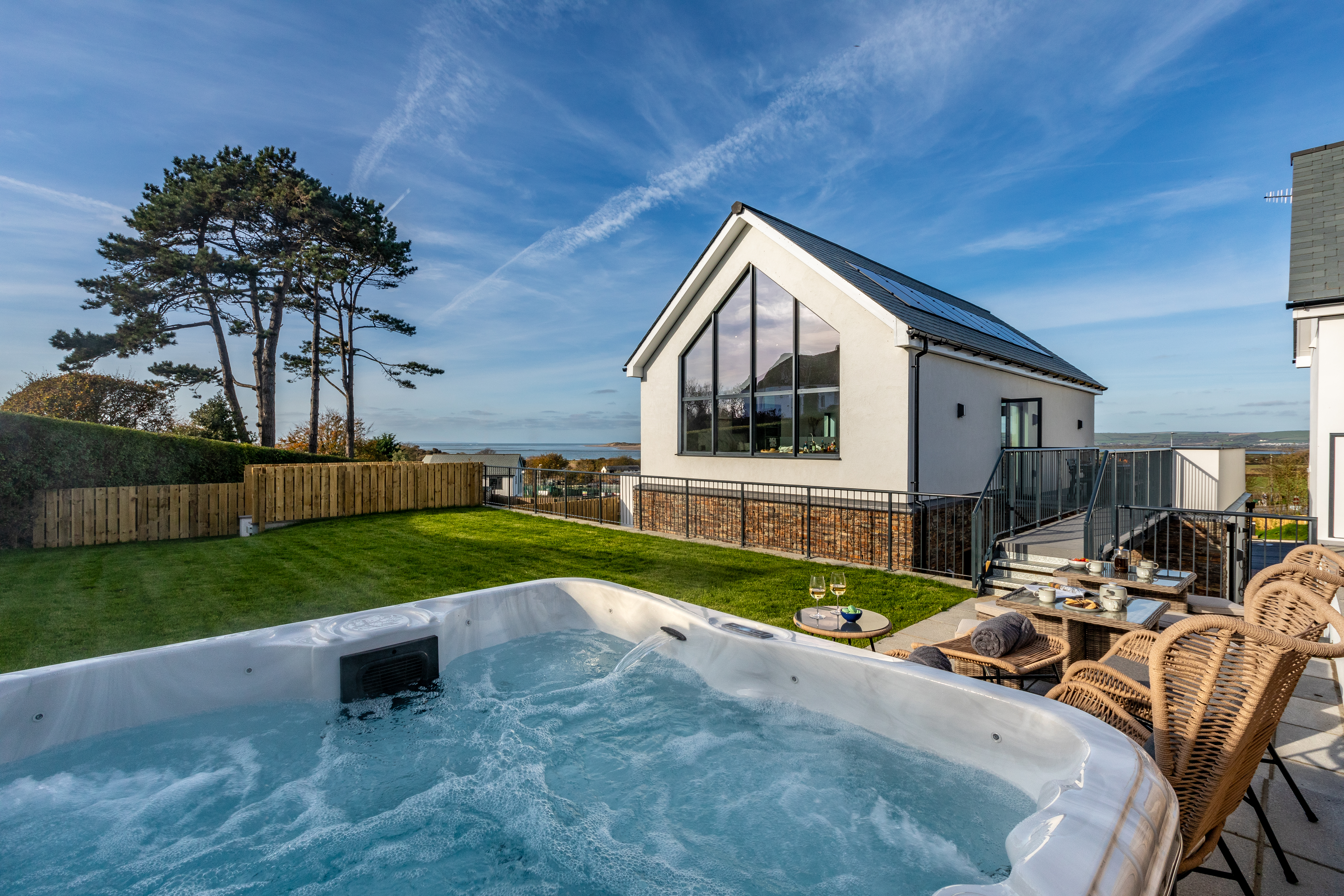 The private hot tub in the enclosed rear garden at The Estuary House, Instow Devon